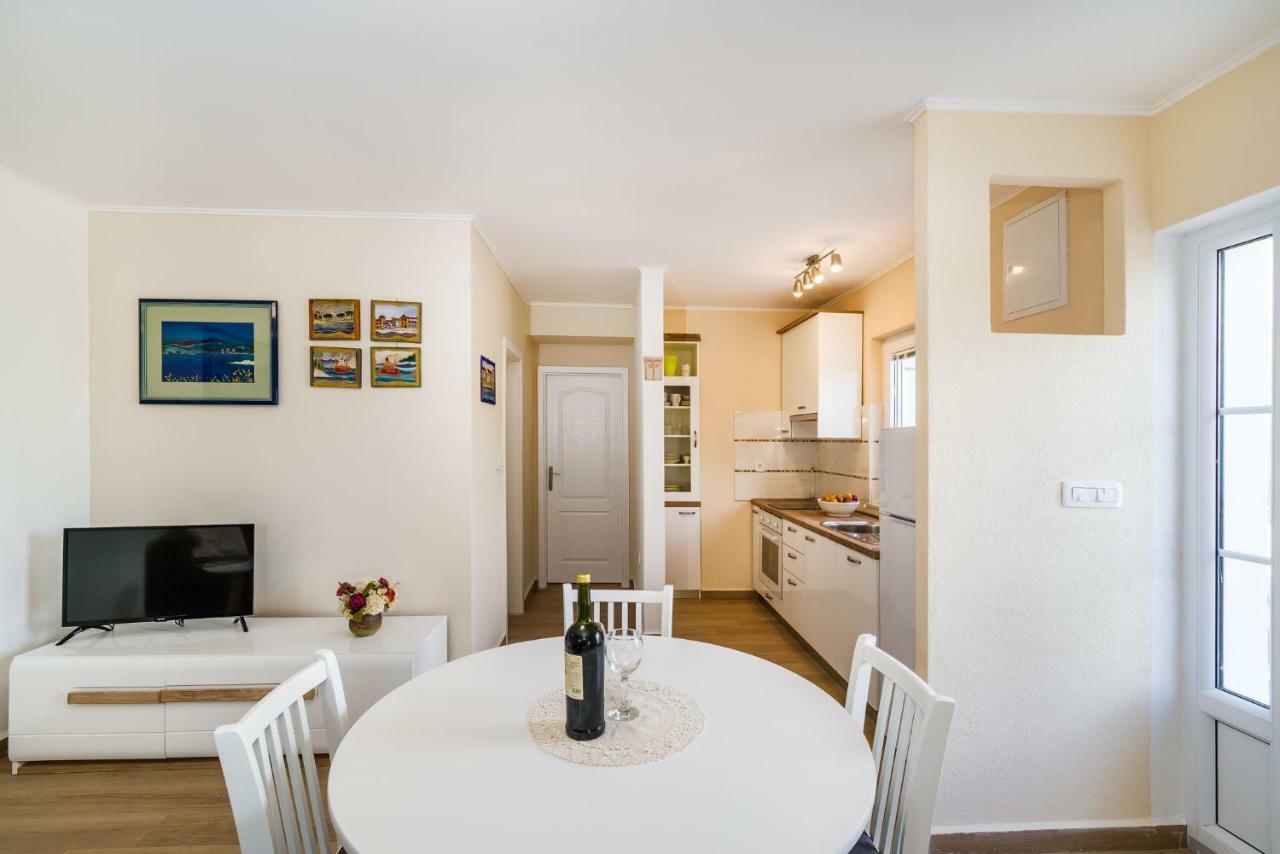 Long Island Olive Apartment Sali Esterno foto