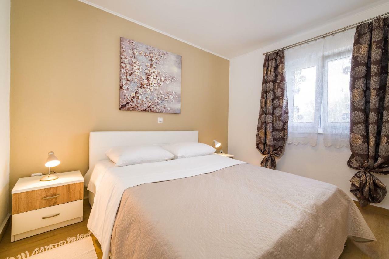 Long Island Olive Apartment Sali Esterno foto