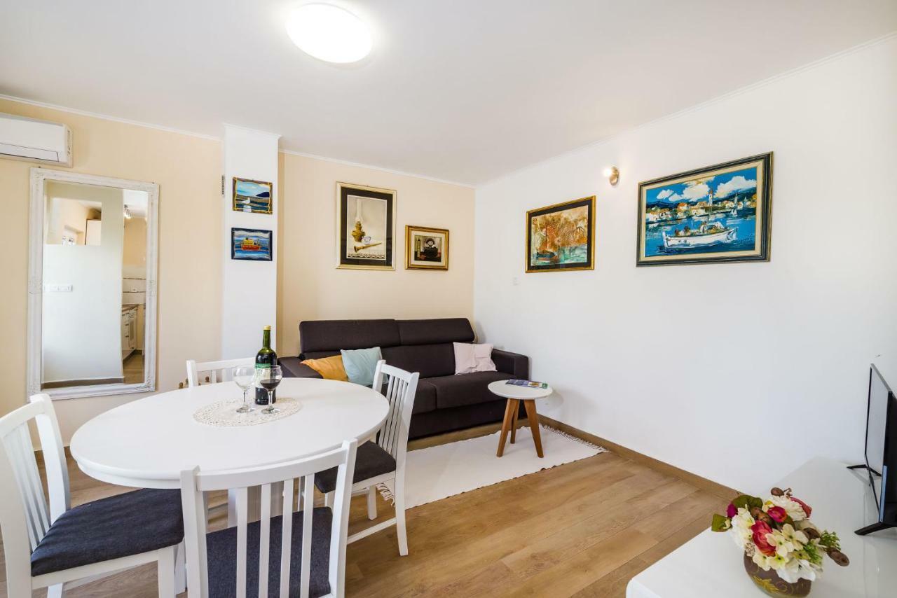 Long Island Olive Apartment Sali Esterno foto