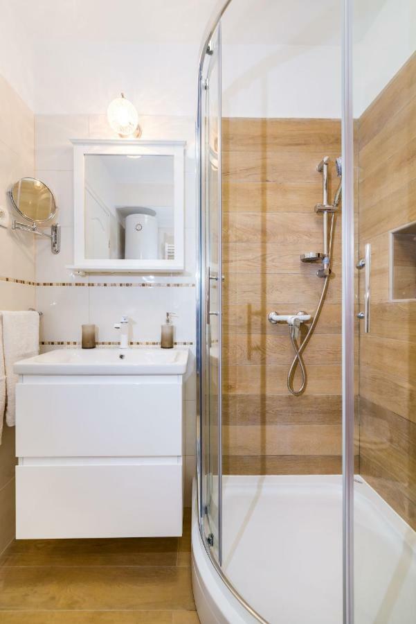Long Island Olive Apartment Sali Esterno foto